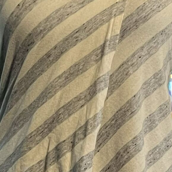 Splendid women’s size 12 oat strip neck tank top - Picture 3 of 6